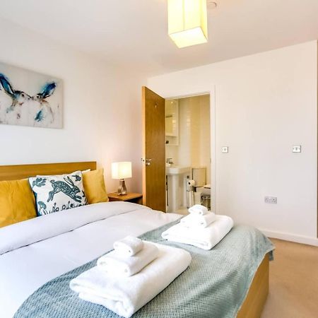 Guestready - Comfort By The Thames, W/ Balcony لندن المظهر الخارجي الصورة