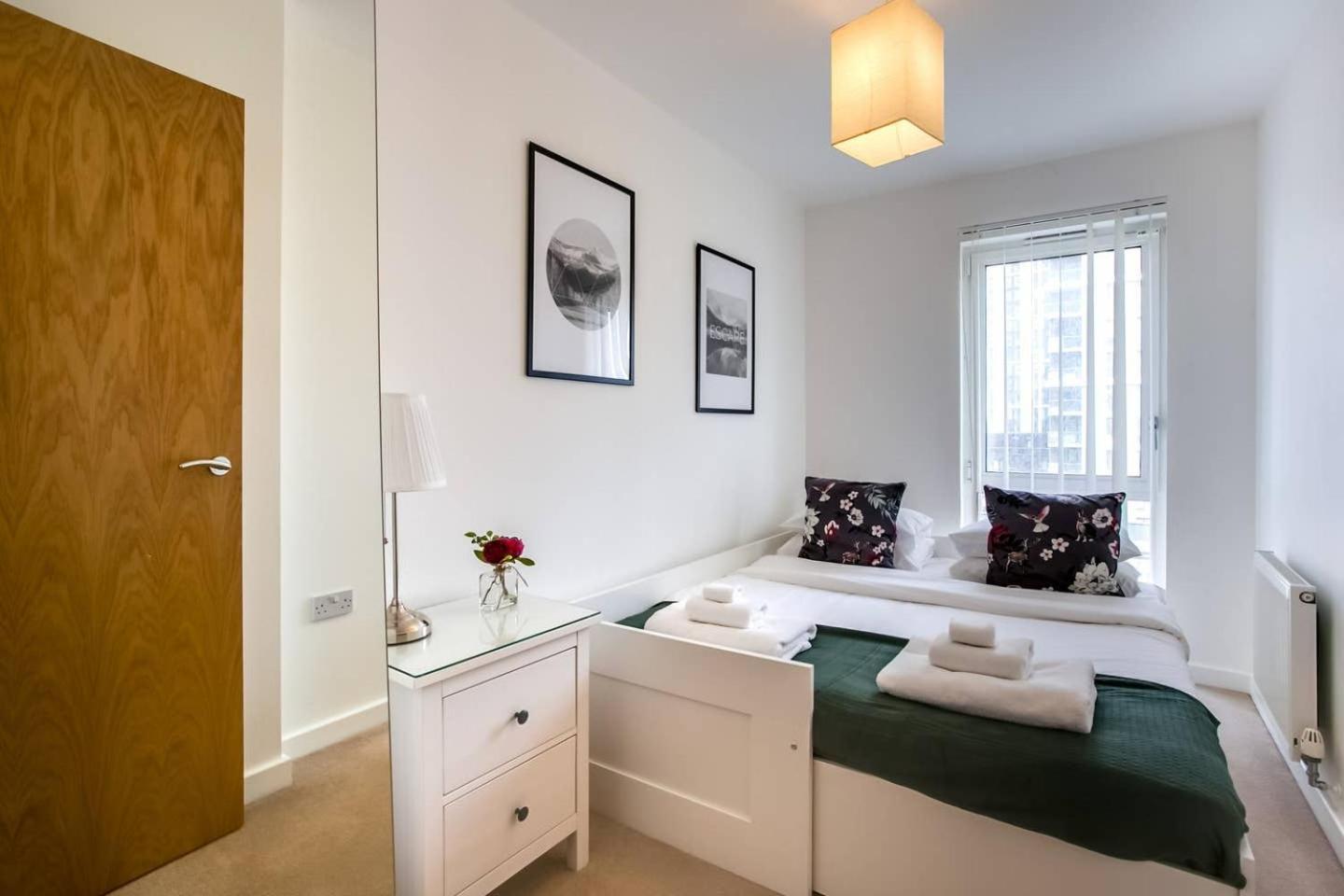 Guestready - Comfort By The Thames, W/ Balcony لندن المظهر الخارجي الصورة